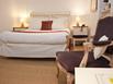 Logis Auberge Côté Jardin - Hotel