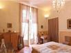 Le Petit Chateau Argoumbat - Hotel