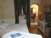 Chambres dhtes Le Clos dEnhaut - Hotel