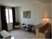 Cannes 2054 - Hotel