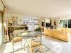 Holiday Home Le Mas des Chevaliers Le Cannet - Hotel