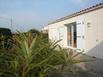 Holiday Home Allee des Paquerettes La Bree les Bains - Hotel