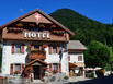 Les Touristes - Hotel