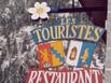 Les Touristes - Hotel