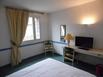 Logis Les Provinciales - Hotel
