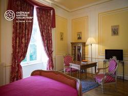  - Hotel