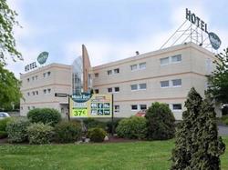  - Hotel