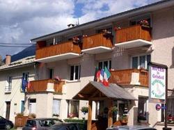  - Hotel