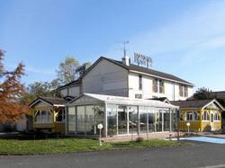  - Hotel