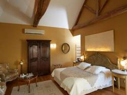  - Hotel