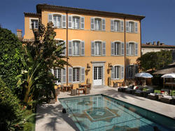  - Hotel