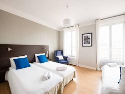  - Hotel