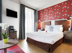  - Hotel