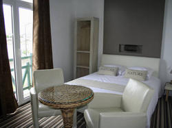  - Hotel