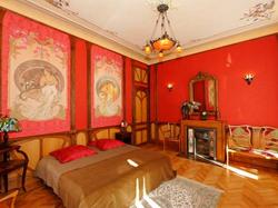  - Hotel