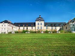  - Hotel