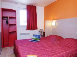  - Hotel