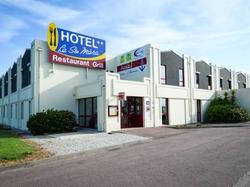 - Hotel