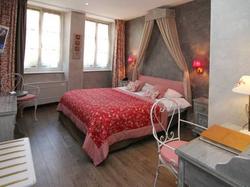  - Hotel