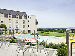  - Hotel