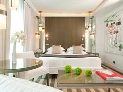  - Hotel