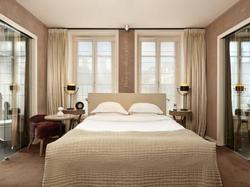  - Hotel
