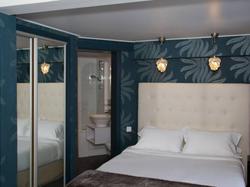  - Hotel