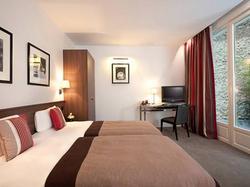  - Hotel