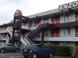  - Hotel