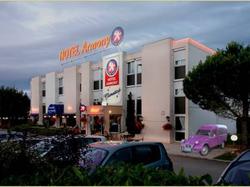  - Hotel