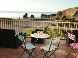  - Hotel