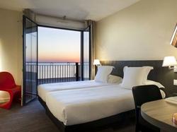  - Hotel