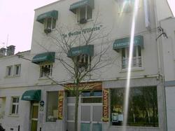  - Hotel