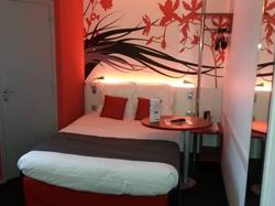  - Hotel